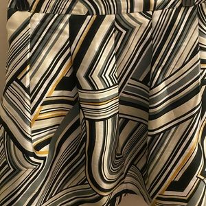 Pleated canary midi skirt